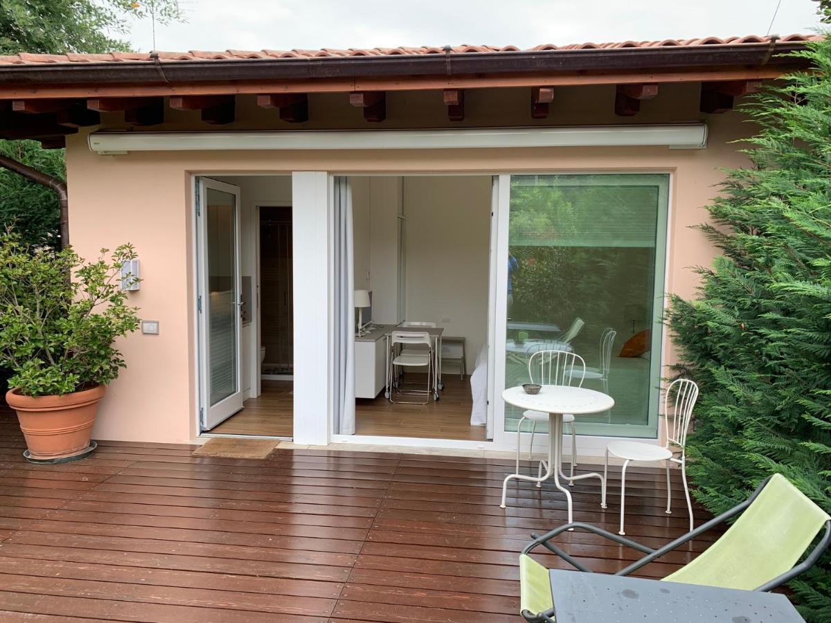Casabella-Lago Maggiore Lesa Extérieur photo