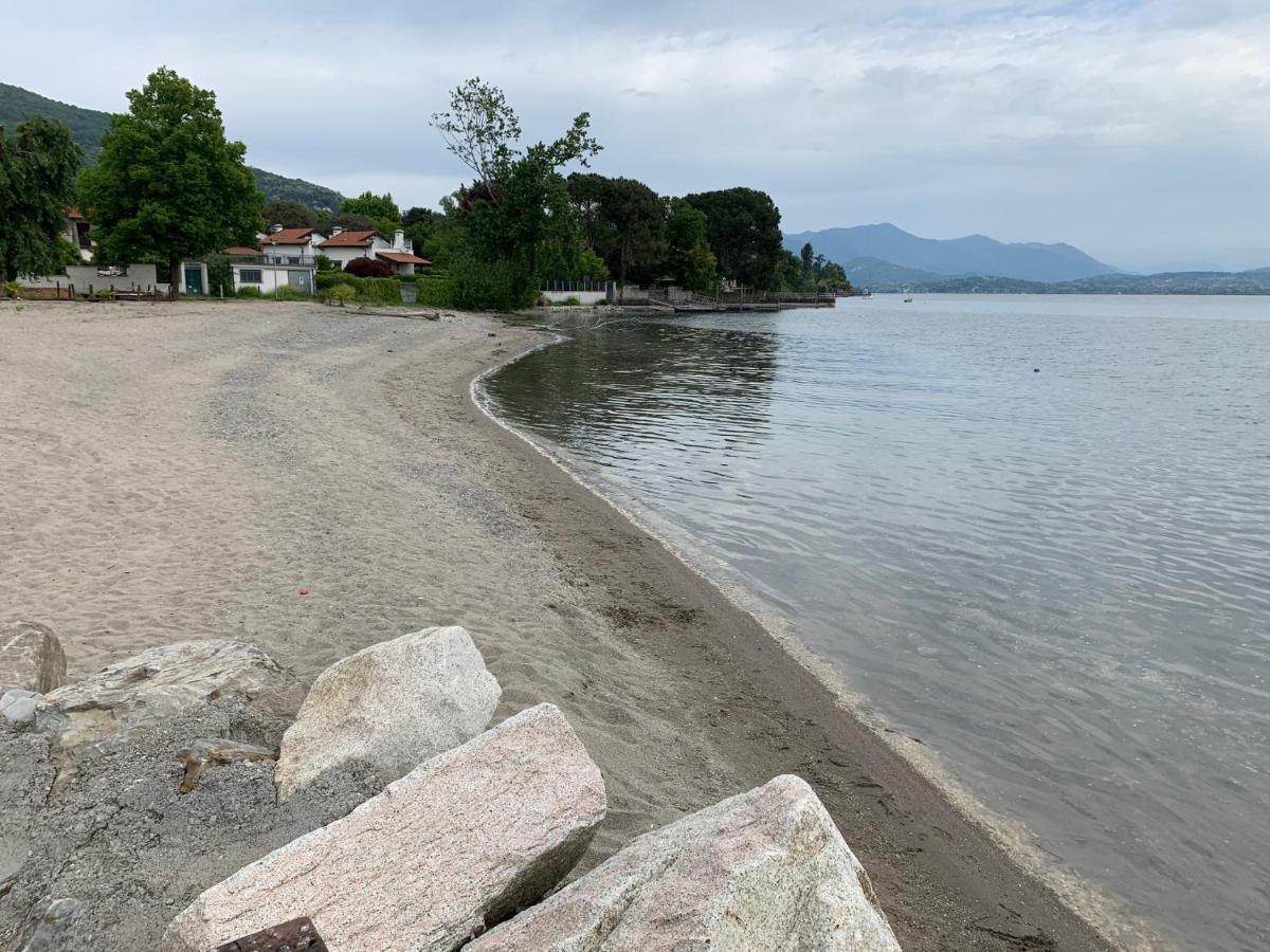 Casabella-Lago Maggiore Lesa Extérieur photo