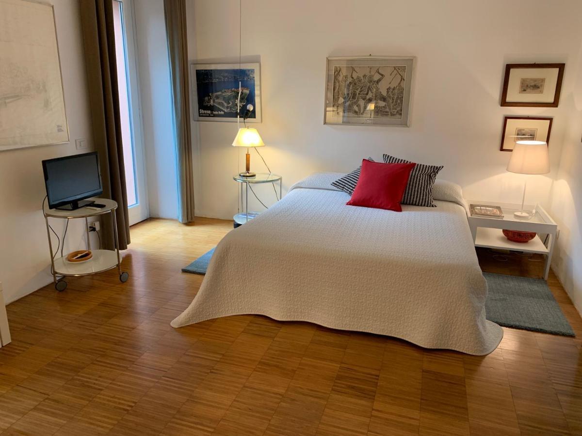 Casabella-Lago Maggiore Lesa Extérieur photo