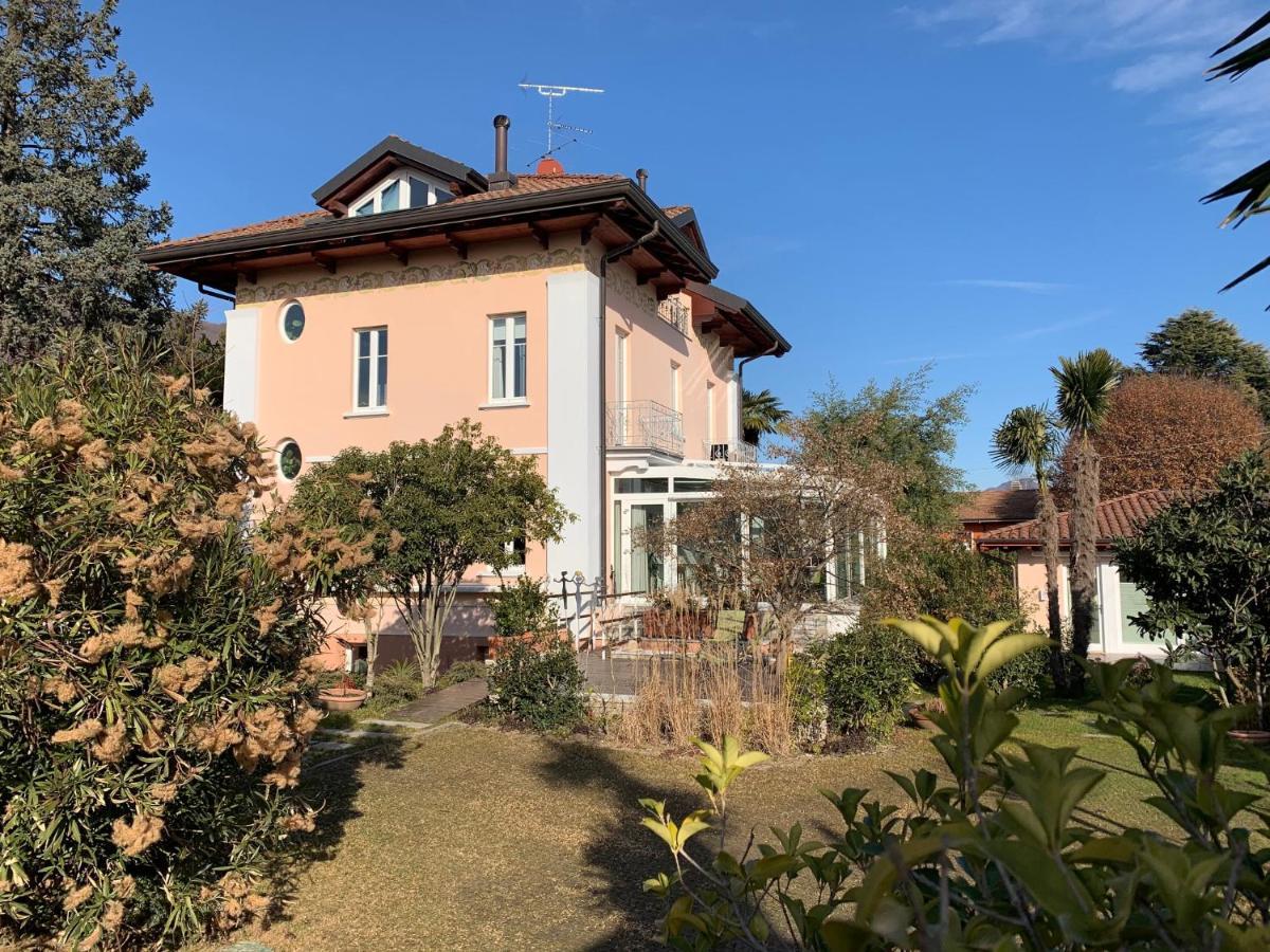 Casabella-Lago Maggiore Lesa Extérieur photo