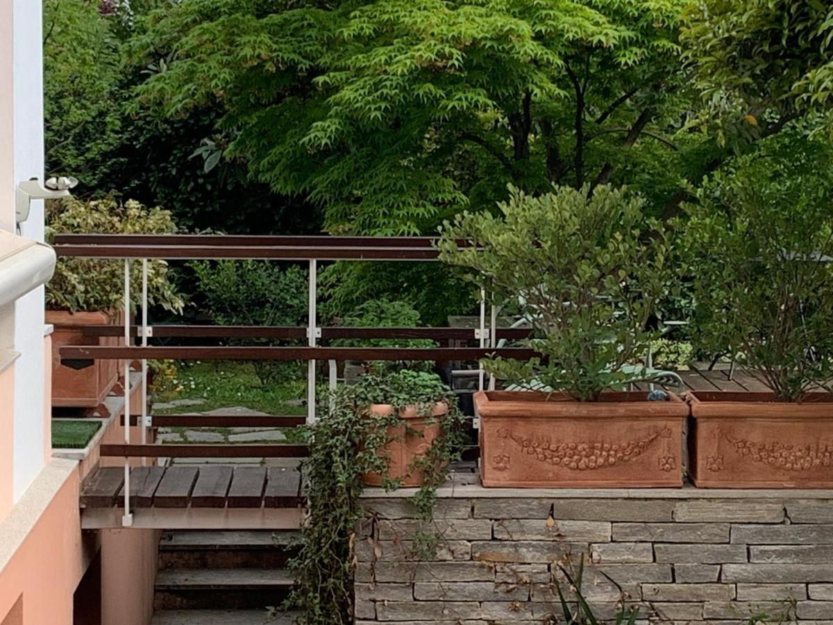 Casabella-Lago Maggiore Lesa Extérieur photo